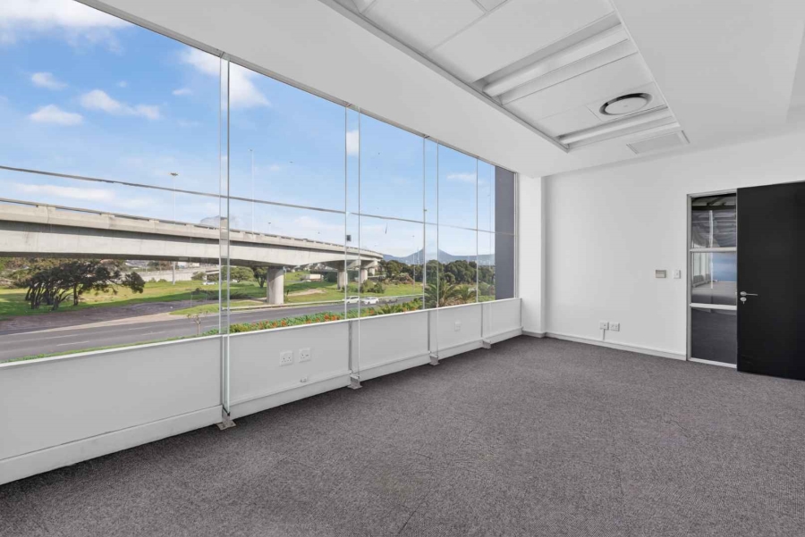 To Let Commercial Property for Rent in Paarden Eiland Western Cape